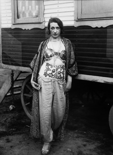 August-Sander-Circus-Artist